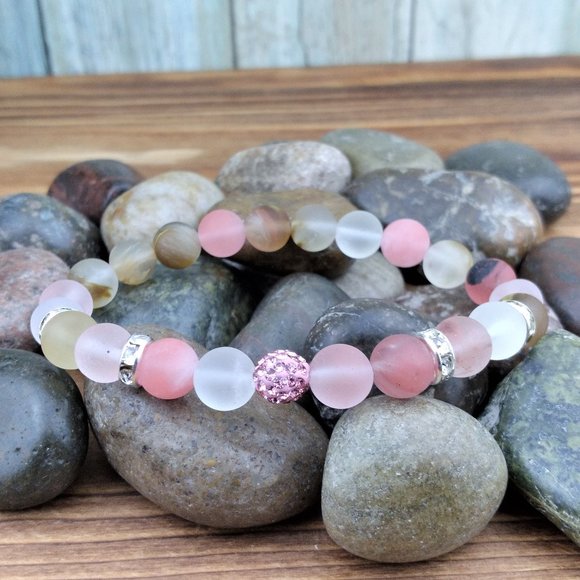 ✨HP 10/31✨ Cherry Quartz and Rhinestone Ball Beaded Stretch Bracelet - Picture 1 of 2